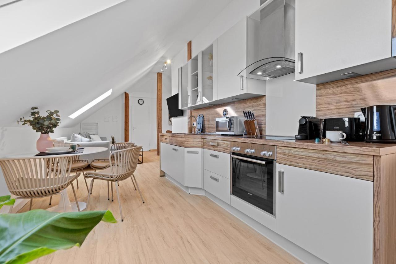 אוגסבורג Stilvolle Wohnung: Private Dachterrasse - Zentral מראה חיצוני תמונה