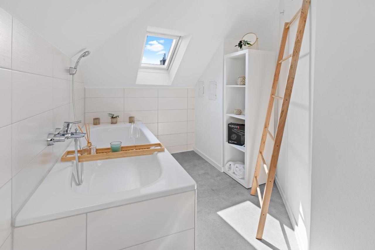 אוגסבורג Stilvolle Wohnung: Private Dachterrasse - Zentral מראה חיצוני תמונה